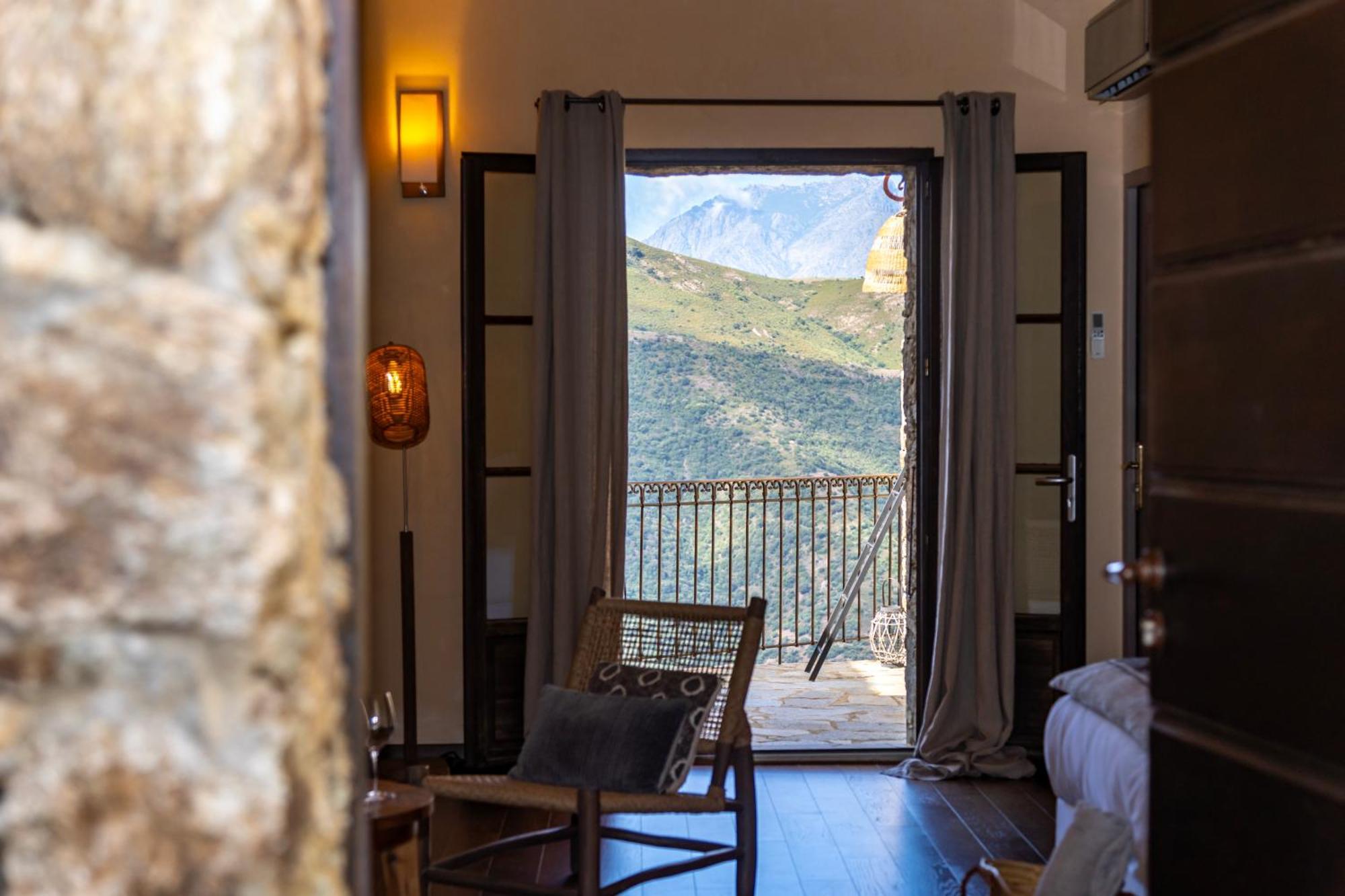 Hotel Case Latine Lama ภายนอก รูปภาพ