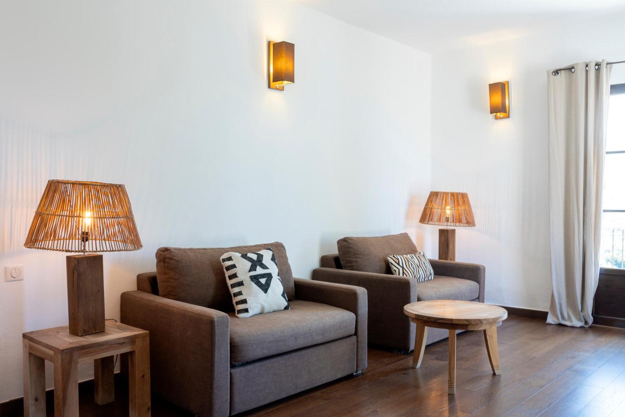 Hotel Case Latine Lama ภายนอก รูปภาพ
