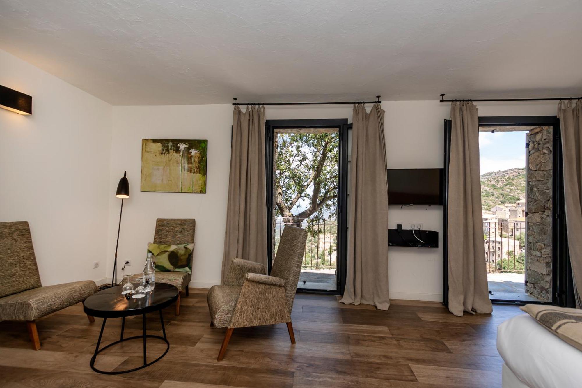 Hotel Case Latine Lama ภายนอก รูปภาพ